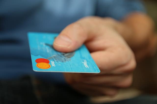 no credit cards in france