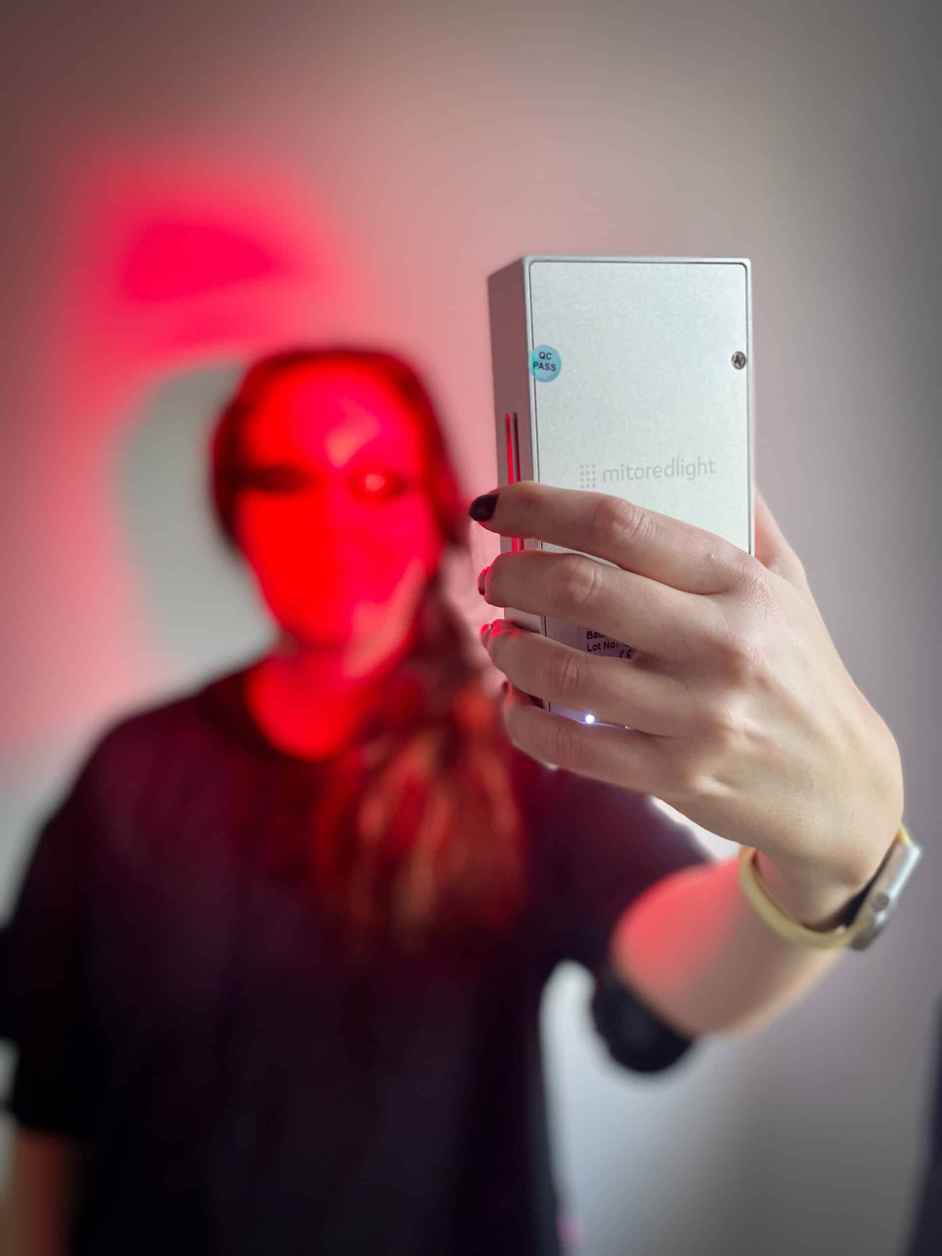 red light therapy pros and cons